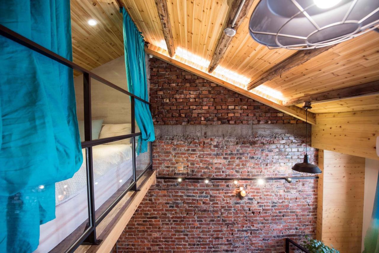 Small Bridge Good Home Tainan Exterior photo